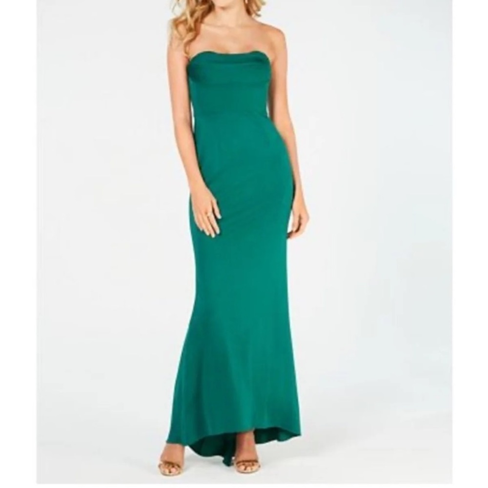 Adrianna Papell gown